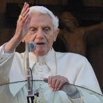 Benedict XVI is now 94 years old, the secret of his resignation, but his certainty: "The Pope is one."

