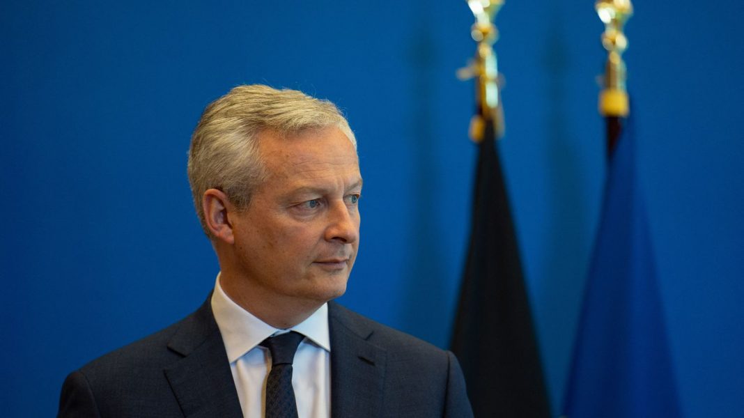 Bruno Le Maire announced that the French public deficit should reach 9.4% in 2021

