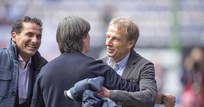 Jன்rgen Klinsmann writes a letter to Joachim Lowe

