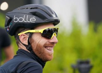 Quentin Pacher tout sourire à Brest, avant le départ du Tour de France, samedi.