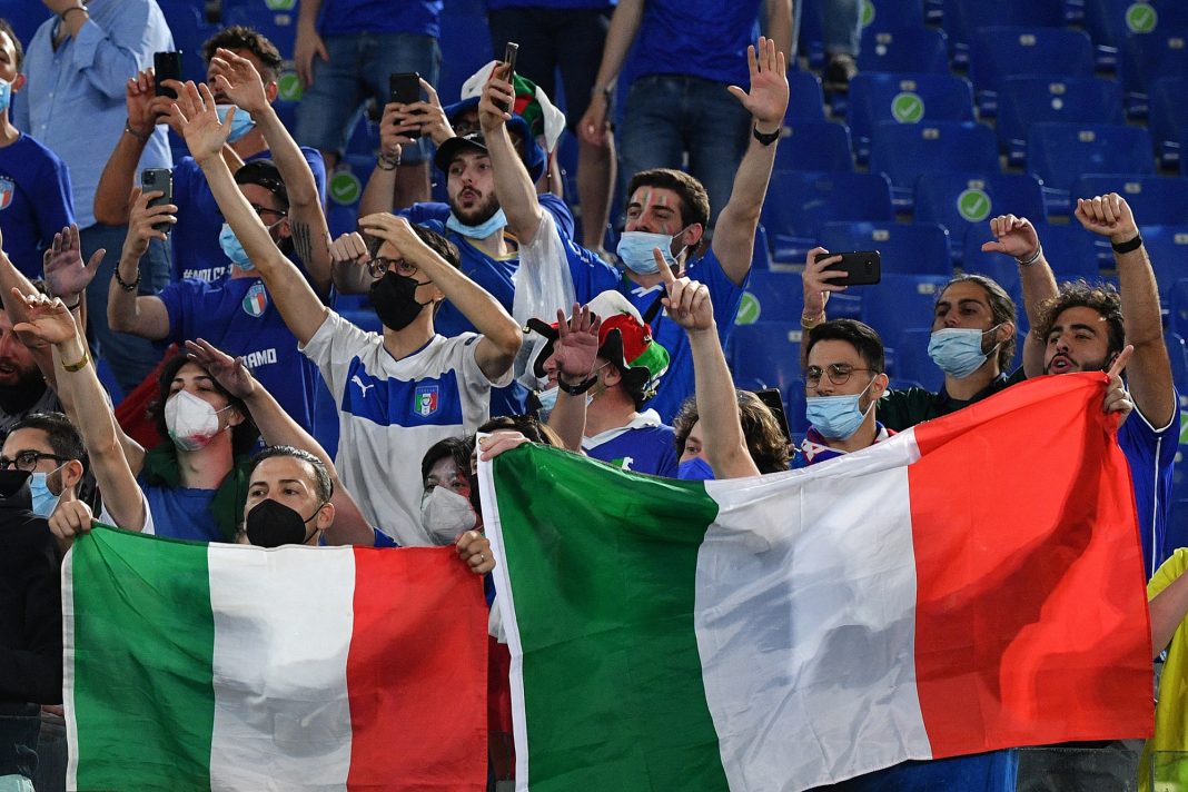 6am News - Euro 2021: Supporters celebrate their return to the field

