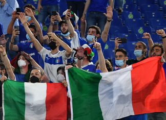 6am News - Euro 2021: Supporters celebrate their return to the field

