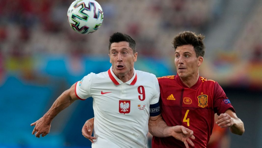 Football EM 2021: Robert Lewandowski catches Poland against Spain

