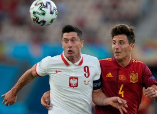 Football EM 2021: Robert Lewandowski catches Poland against Spain


