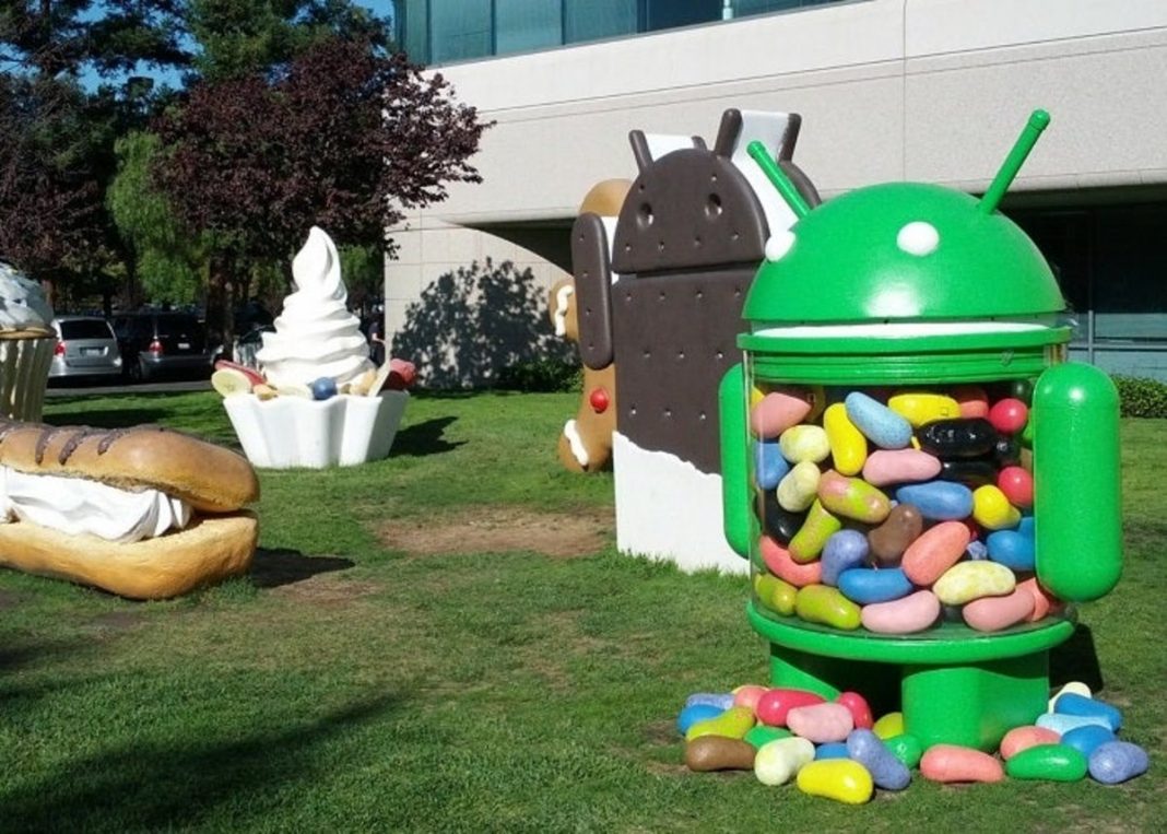 Statues Android sur GooglePlex