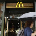 Brexit and Covid, empty shelves in the GB: McDonald's without a milkshake

