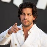   Mario Casas and Desiree Cordero confirm their engagement with a kiss |  love 40

