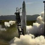 VIDEO: El cohete de una 'startup' estadounidense 'se marcha' de la plataforma de lanzamiento por una falla de motor en el momento del despegue