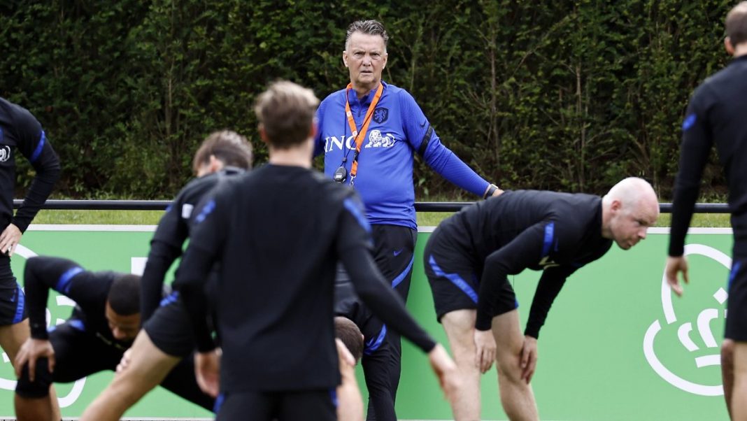 Holland eggs through World Cup qualification: Van Gaal sacrifices his pension for this pain

