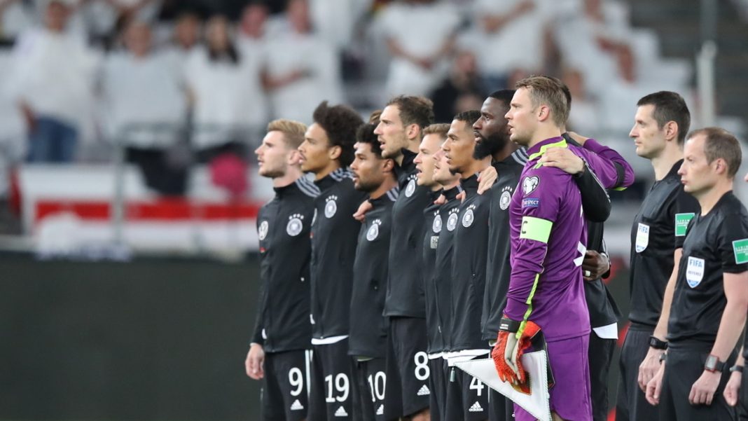 Welche Spieler schickt Hansi Flick gegen Island in die Partie? Alle Infos zur Aufstellung heute.