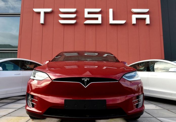 Despite the shortage, Tesla is making record profits

