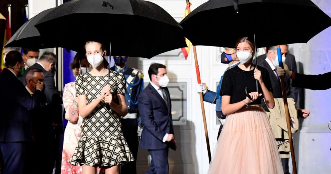 Princess Leonor and Infanta Sofia define their style at the Asturias Awards

