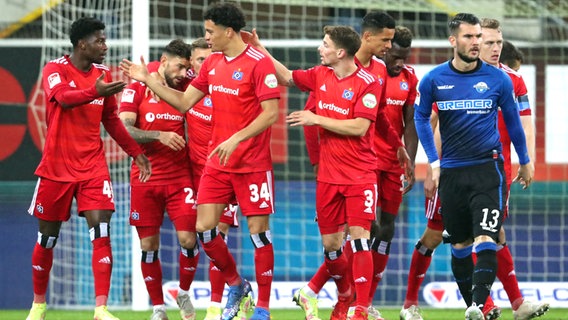 Hamburger SV players celebrate a goal.  Alliance Image Alliance Photo: Friso Gent