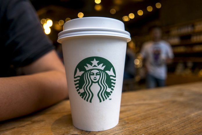 Starbucks Celebrates Doctors' Day with Free Coffee - Al Momento

