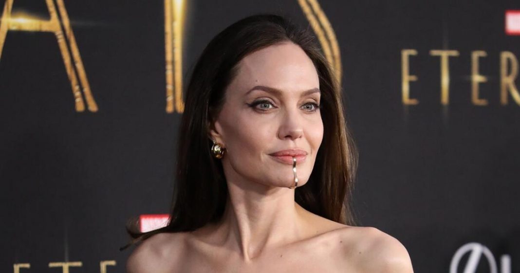 Angelina Jolie: 'It's important to support unions' in Hollywood

