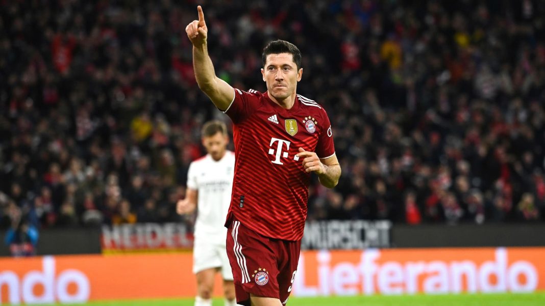 Nagelsmann surprised by Lewandowski 'best striker in the world'

