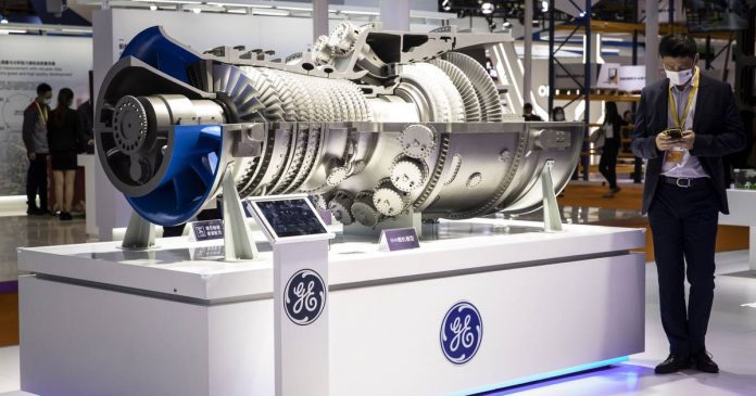   General Electric 'Ends' Group;  Divided into three units - El Financiero

