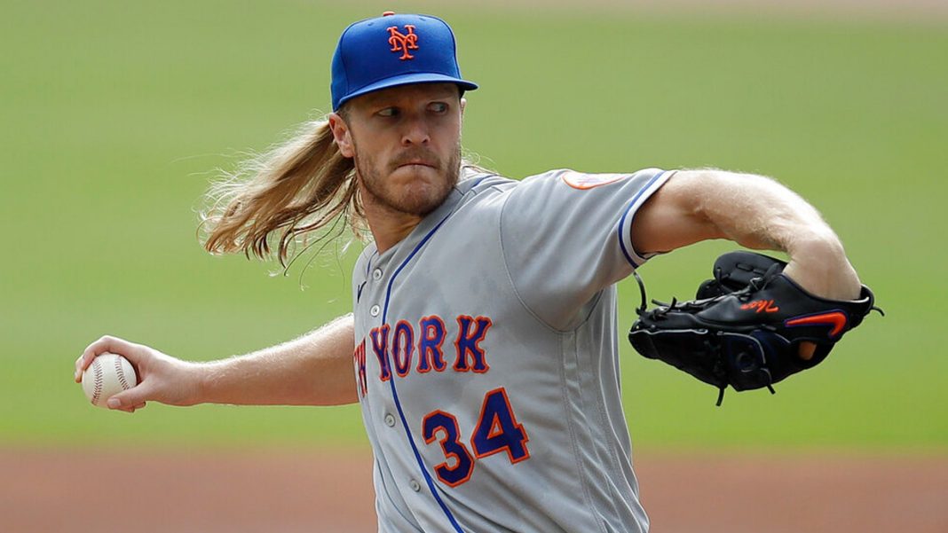 LA Angels firman a Noah Syndegaard.