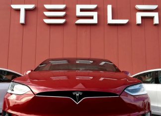 Chip shortage exacerbates Tesla's delivery of cars without some USB ports

