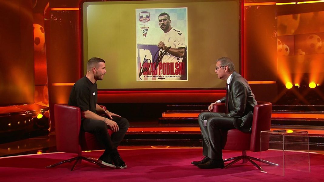   The reason is Lukasz Podolski!  Gunther Jazz discovered a shameful fake live on TV

