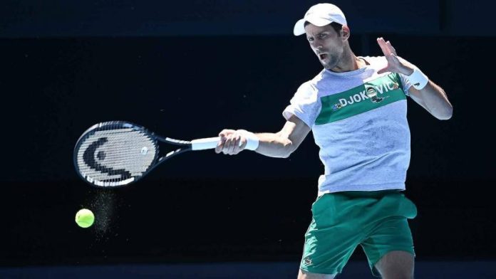 Novak Djokovic wurde zu Weihnachten in Belgrad beim Tennisspielen gesehen