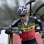 Wout van Aert still undefeated in cyclo-Cross: continues his sixth success with win over Loenhout

