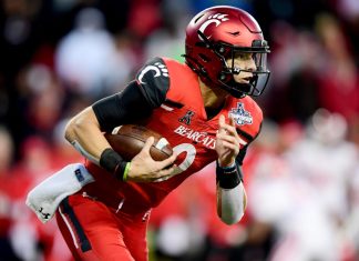   Who is Desmond Rider?  Cincinnati QB's historic career leads to college football playoffs

