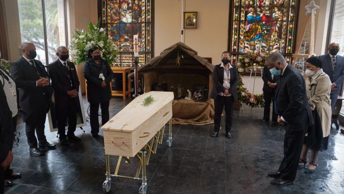 South Africa, Desmond Tutu's funeral today: the body will turn into a liquid

