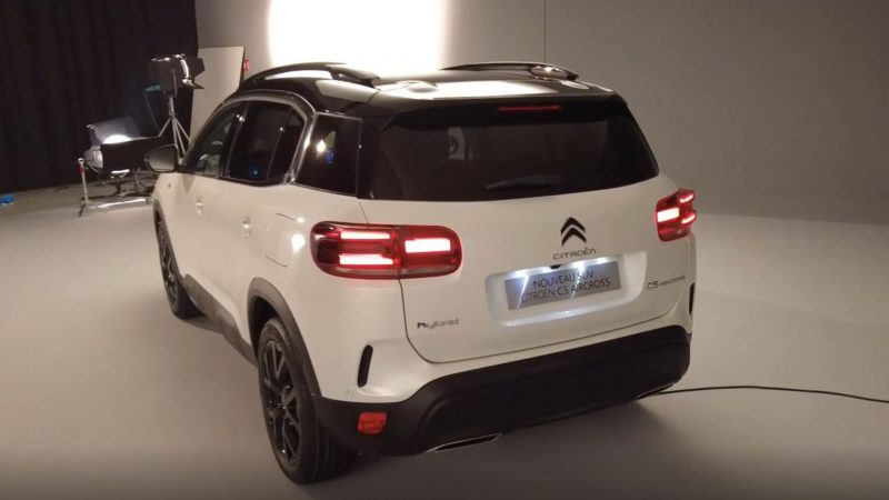 The new restyled Citroën C5 Aircross SUV also changes the taillights. © Citroen