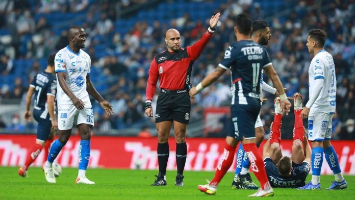 The VAR removes a penalty from Reados, according to Felipe Ramos Rizzo

