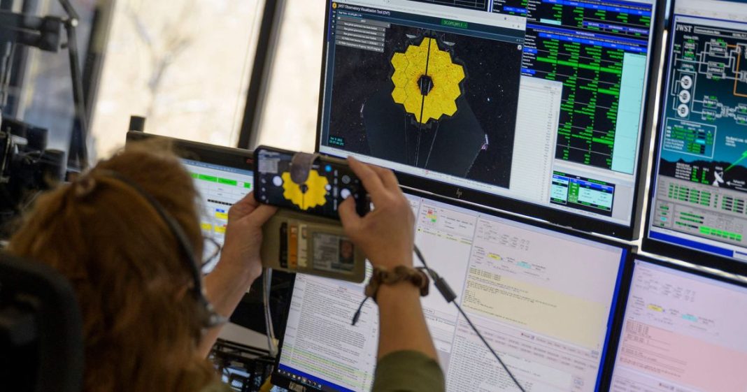 The final wing of the James Webb Space Telescope has been revealed

