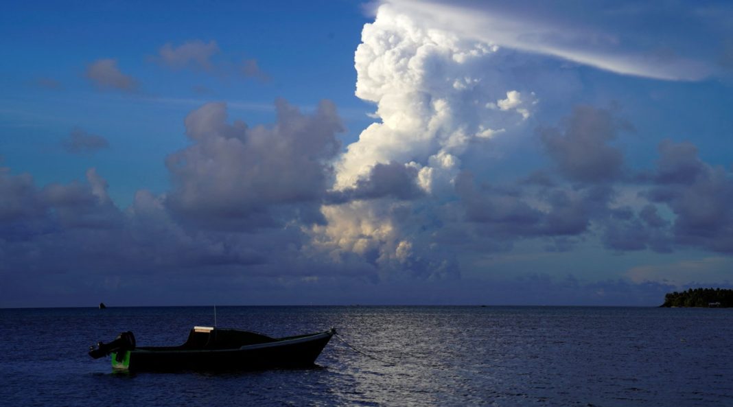 Underwater volcano eruption, tsunami warning from Tonga to Fiji

