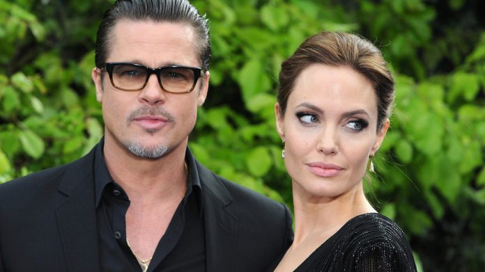 Brad Pitt verklagt Angelina Jolie
