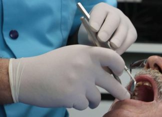 Two "butcher" dentists tried to dissect 322 patients

