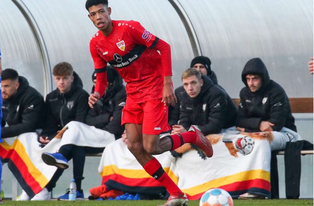 Der Ex-Reutlinger Noah Ganaus brachte den VfB II in Aalen mit 1:0 in Führung. Foto: Baumann/Alexander Keppler