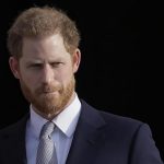 Prensa de Reino Unido critica al príncipe Enrique por "desplante" a la reina Isabel II