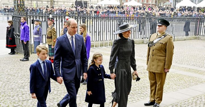 Kate Middleton and William with the family: Big outing with George and Charlotte in formal clothes

