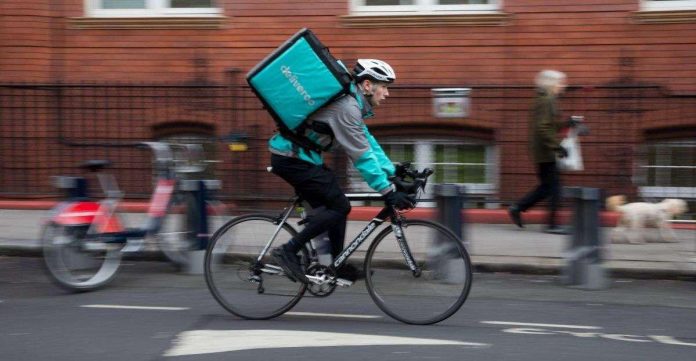 Try Deliveroo in Paris for a hidden business

