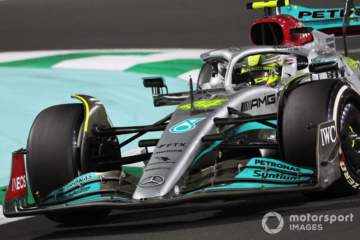 Lewis Hamilton, Mercedes W13 
