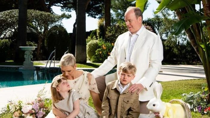 So yes: Princess Charlene spends Easter with her family

