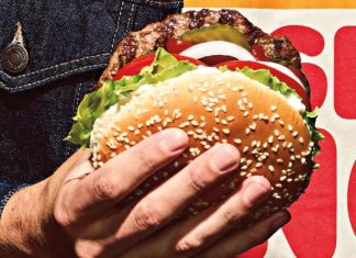 Burger King sued for "false publicity" about the size of its burgers


