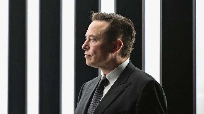Elon Musk shares suggestions for changes to Twitter Blue


