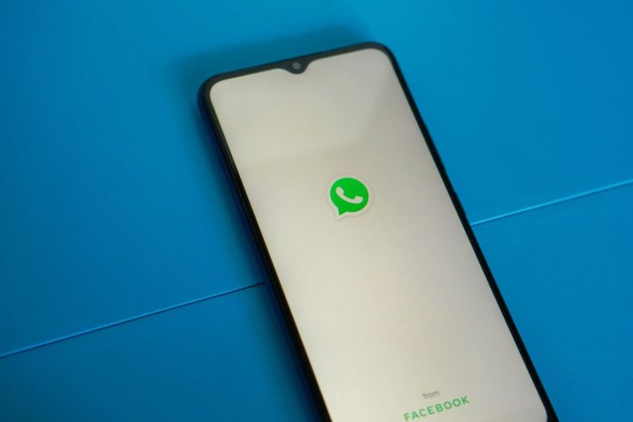 WhatsApp will soon let you hide 'last seen' status from specific contacts

