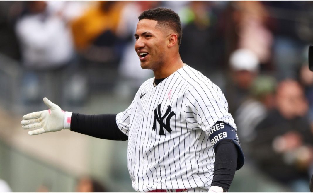 The New York Yankees star dances after a home race that gave his team the win

