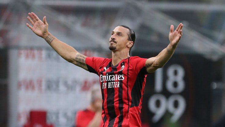 Sladen Ibrahimovic poses in AC Milan jersey.  The attacker then completely lost his temper and crashed into the Rosonery group bus.
