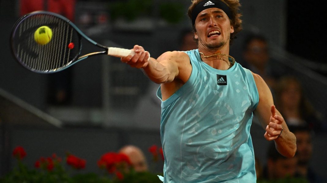 Alexander Sverev steps out Stephanos Tsitsipas and joins Carlos Alcaras in the final

