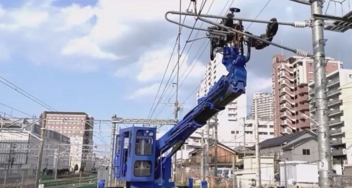 Giant human-like robot tested in Japan by Railway Construction Corporation

