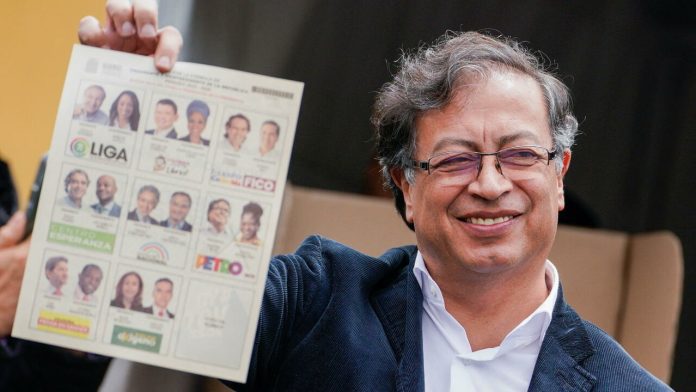 Left-wing opponent Gustavo Pedro took the lead in the first round

