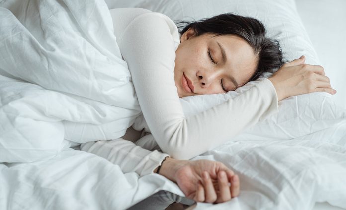 Let's forget about 8 hours of sleep, here's how much sleep you need over 40 to stay young and active

