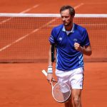 Medvedev steadily advances to the round of 16 at Roland Garros

